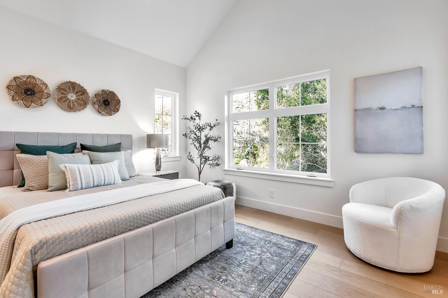 Detail Gallery Image 22 of 61 For 22 Cedar Ave, Kentfield,  CA 94904 - 5 Beds | 5 Baths