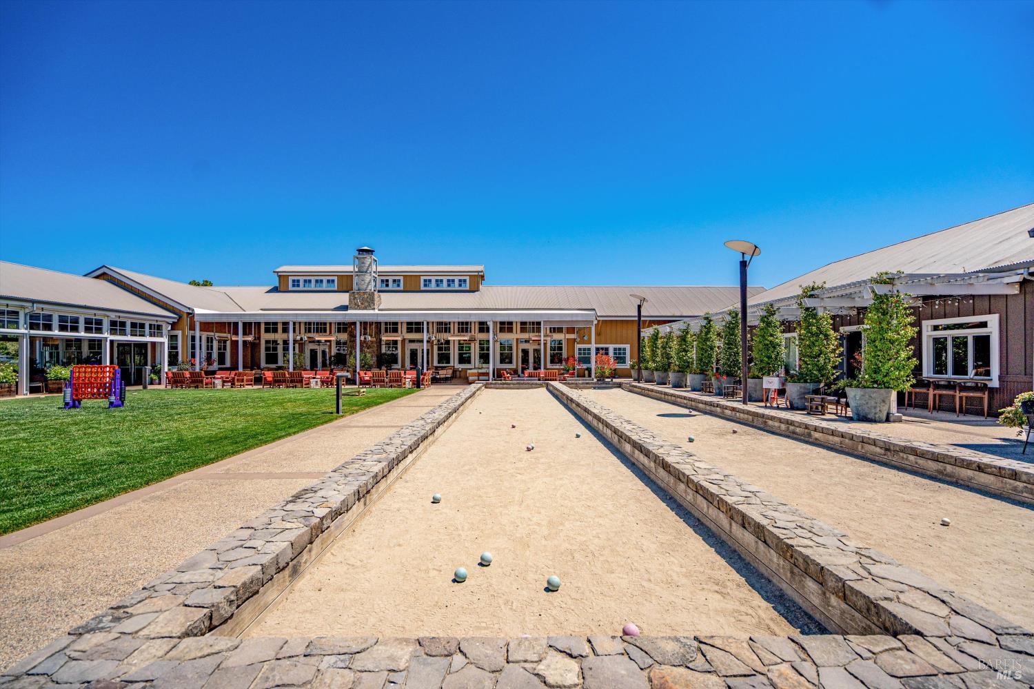 Detail Gallery Image 82 of 86 For 4044 Sonoma Hwy #14,  Napa,  CA 94559 - 2 Beds | 2/1 Baths