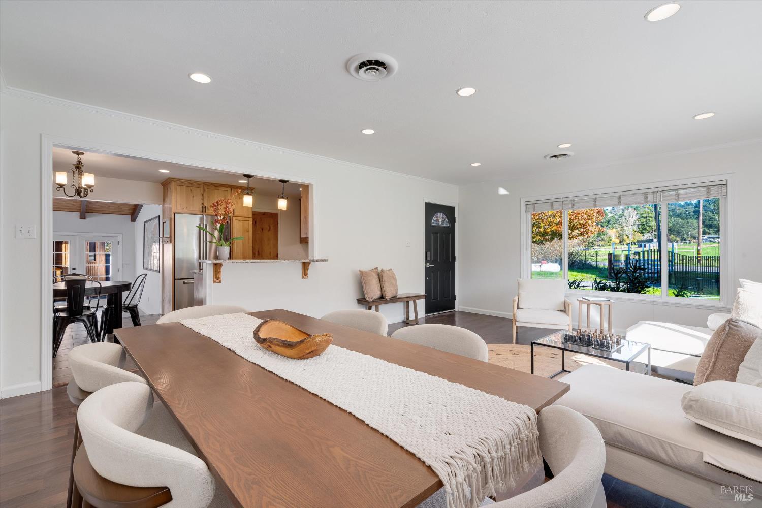 Detail Gallery Image 9 of 53 For 13180 Bodega Hwy, Sebastopol,  CA 95472 - 3 Beds | 2 Baths