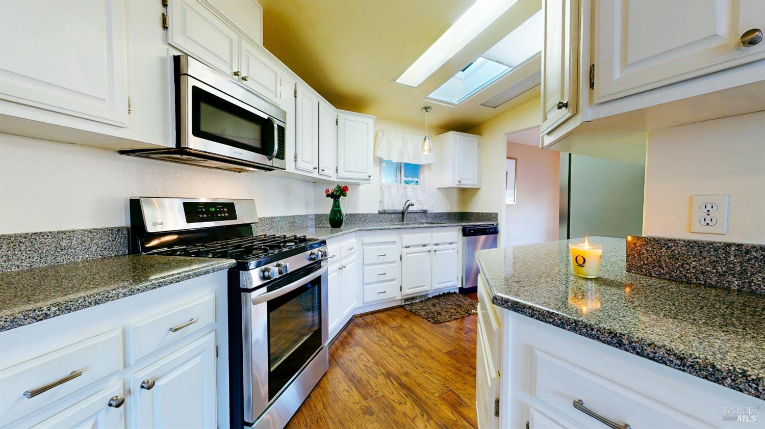 Detail Gallery Image 19 of 51 For 526 Mendocino Dr, Petaluma,  CA 94954 - 2 Beds | 2 Baths