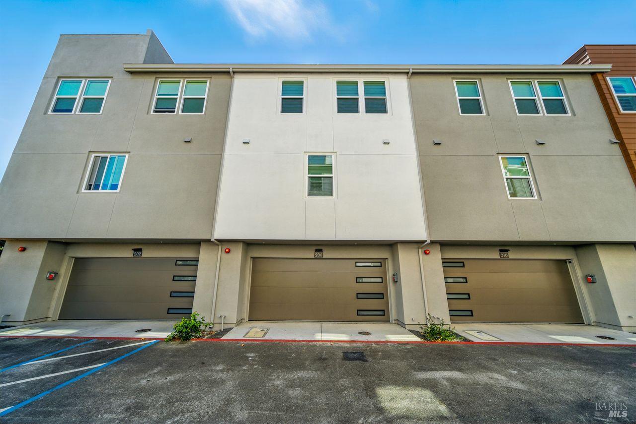 Detail Gallery Image 29 of 30 For 206 Verandah Ave, Novato,  CA 94945 - 3 Beds | 3 Baths