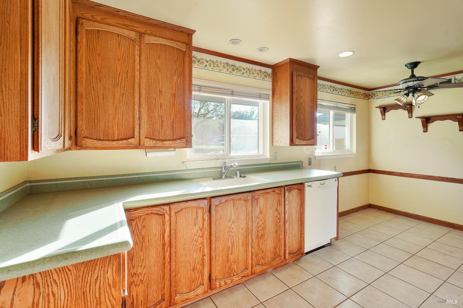 Detail Gallery Image 28 of 80 For 300 Neil St, Vacaville,  CA 95688 - 3 Beds | 2 Baths