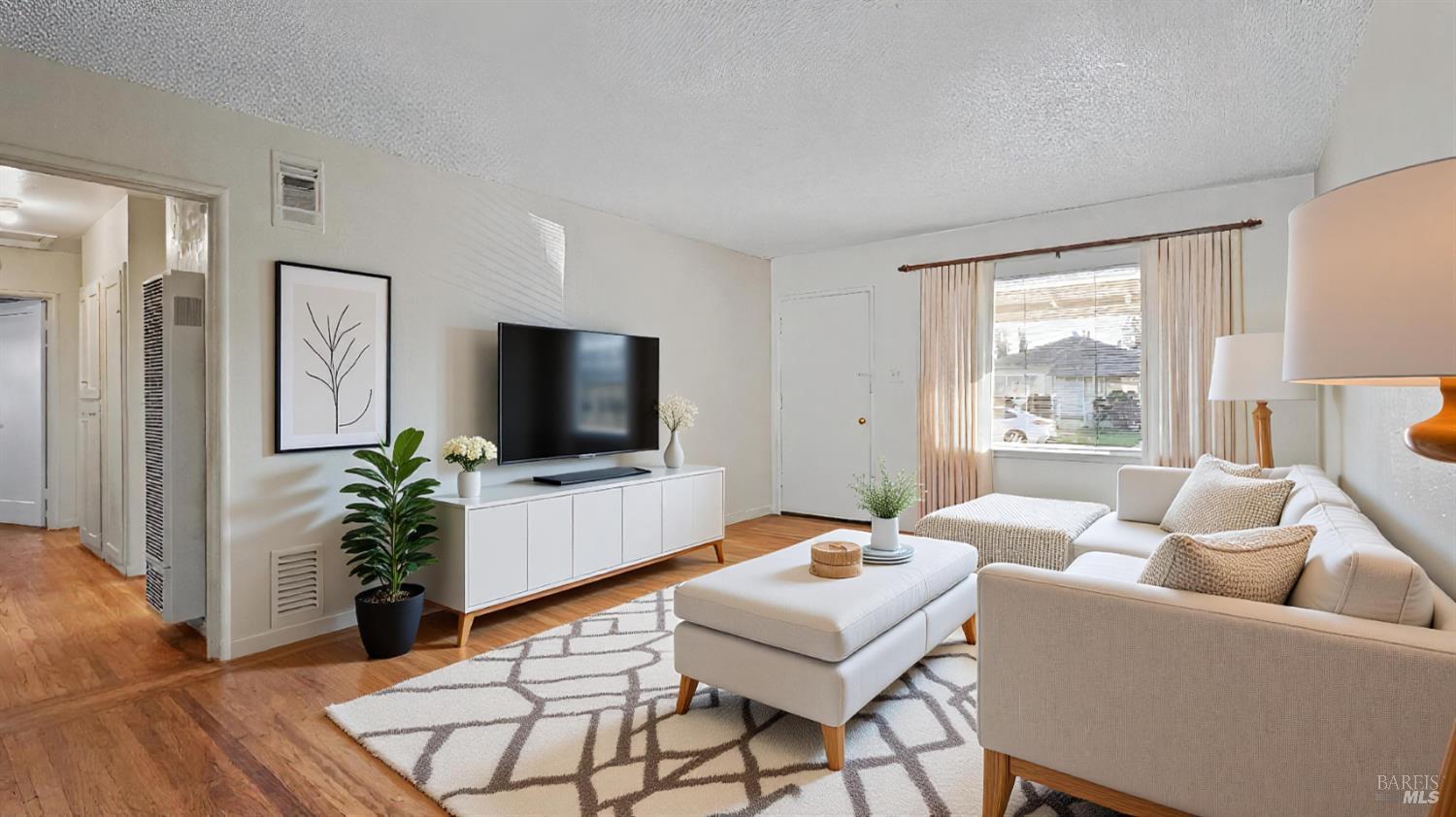 Detail Gallery Image 5 of 33 For 531 Pomona St, San Lorenzo,  CA 94580 - 3 Beds | 1 Baths