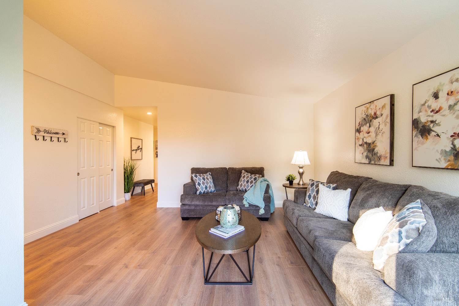 Detail Gallery Image 9 of 48 For 1416 Middlebrook Way, Rohnert Park,  CA 94928 - 3 Beds | 2 Baths