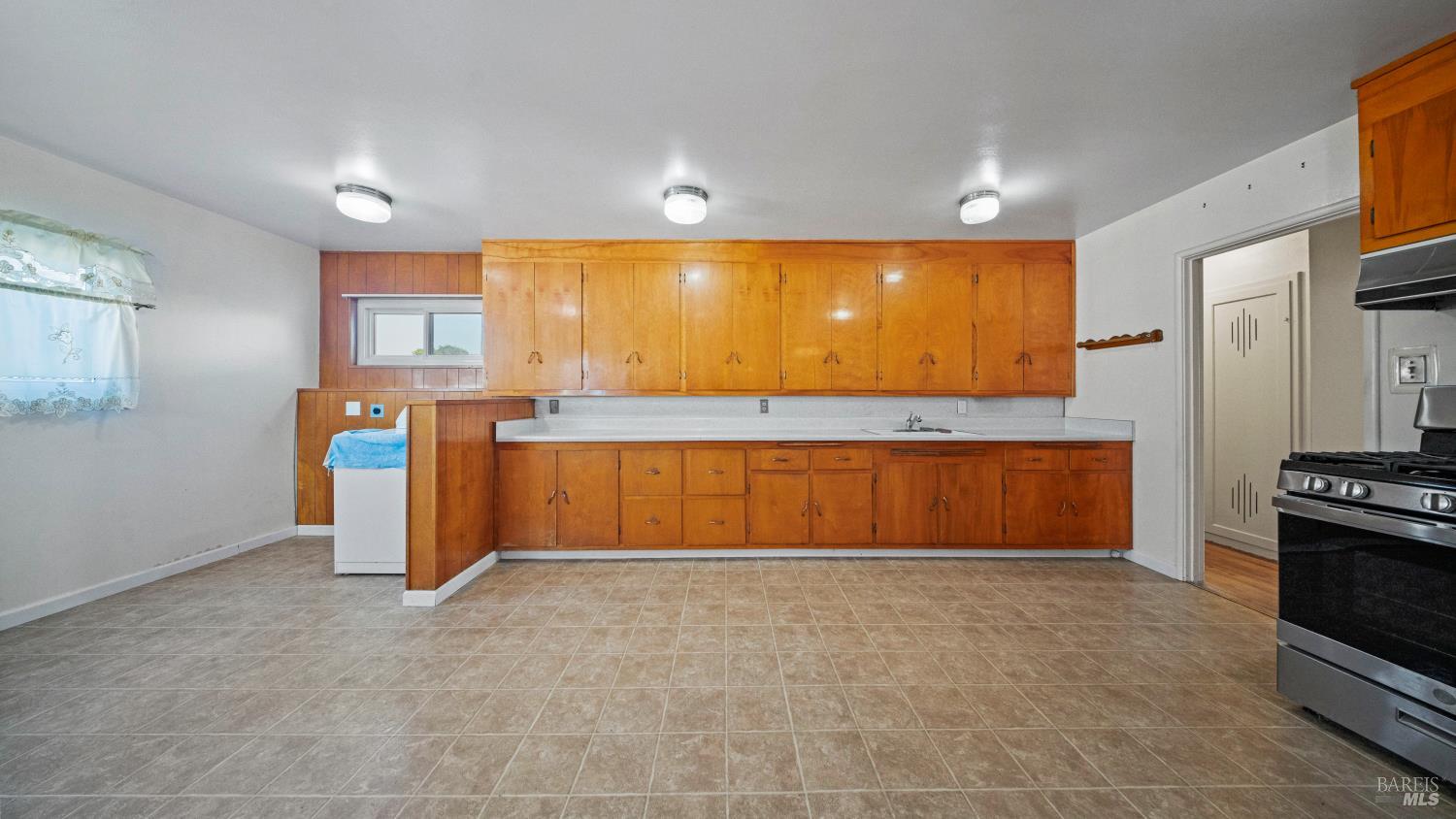 Detail Gallery Image 14 of 33 For 531 Pomona St, San Lorenzo,  CA 94580 - 3 Beds | 1 Baths