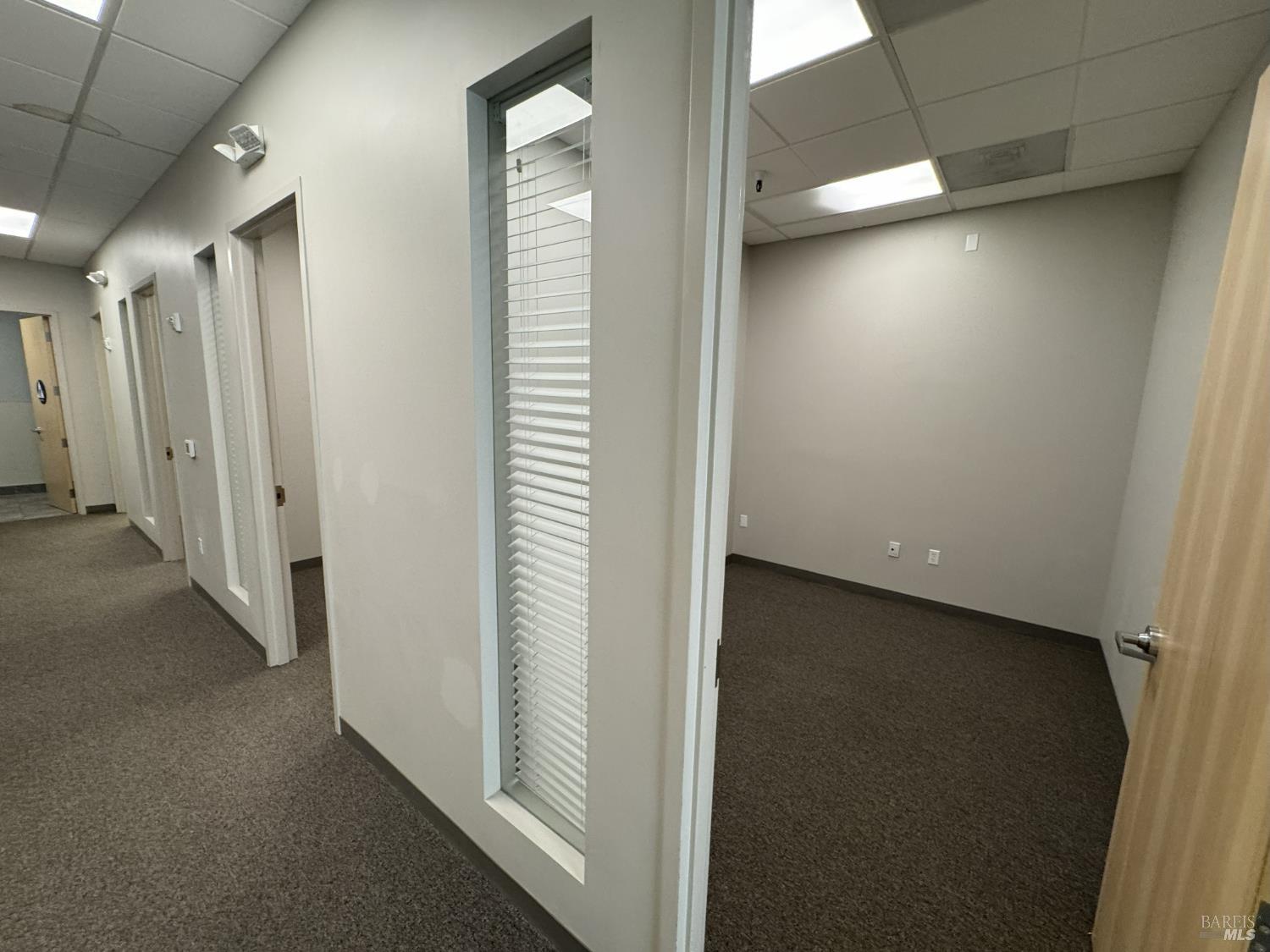 Detail Gallery Image 5 of 12 For 975 Diablo Ave #104,  Novato,  CA 94947 - – Beds | – Baths