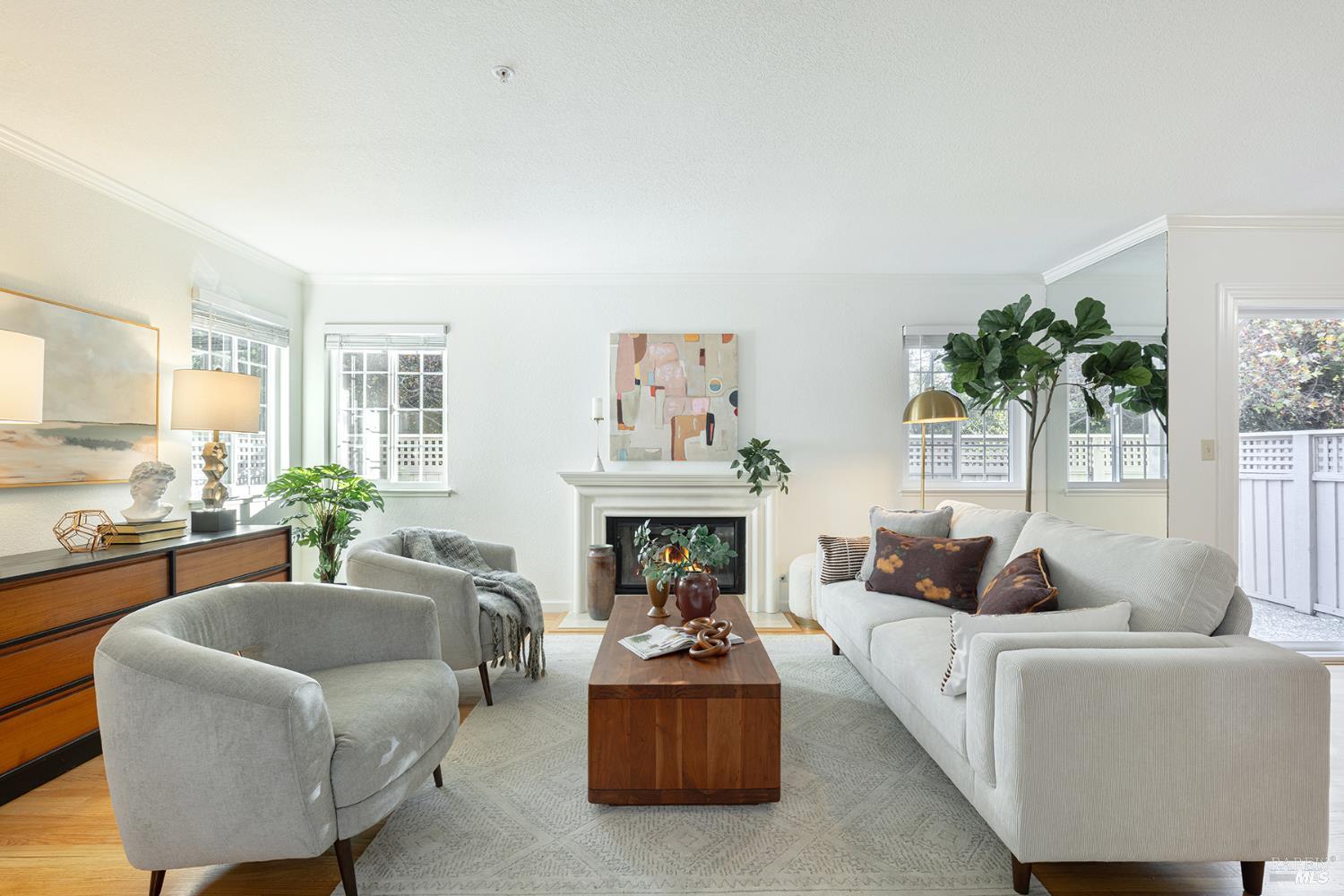 Detail Gallery Image 4 of 56 For 71 Valley Club Cir, Napa,  CA 94558 - 3 Beds | 2/1 Baths