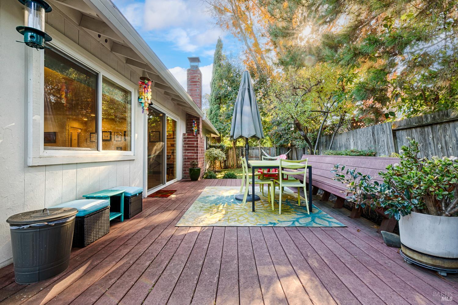 Detail Gallery Image 26 of 31 For 1927 Calavaras Dr, Santa Rosa,  CA 95405 - 3 Beds | 2 Baths