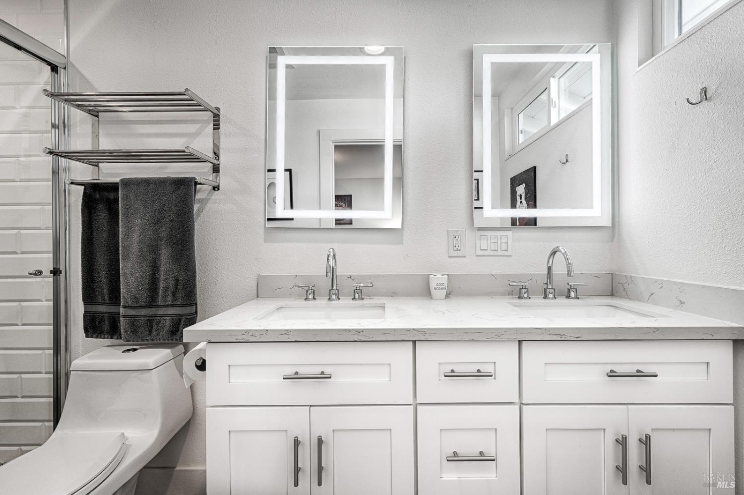 Detail Gallery Image 18 of 31 For 1927 Calavaras Dr, Santa Rosa,  CA 95405 - 3 Beds | 2 Baths