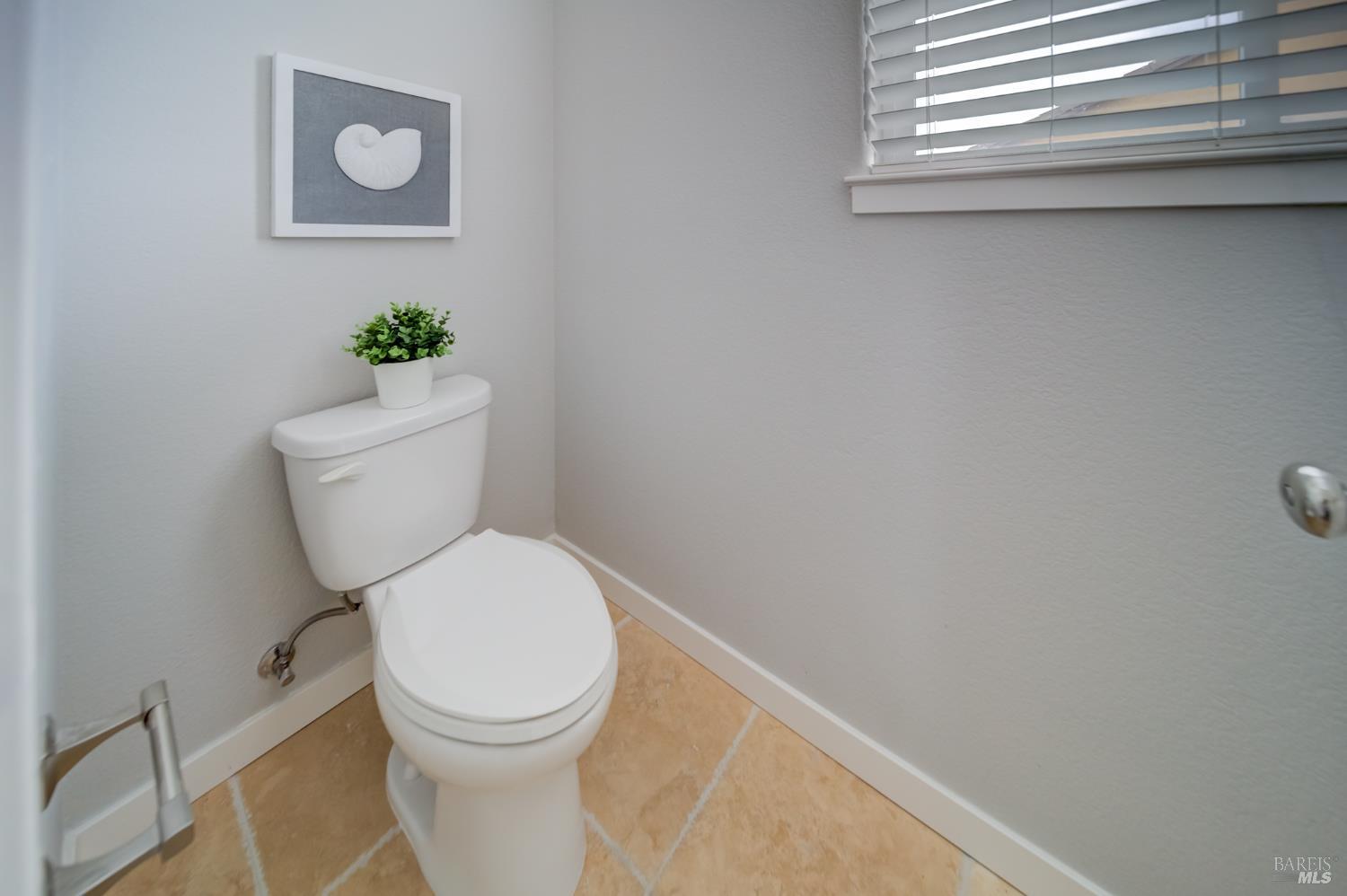 Detail Gallery Image 31 of 47 For 401 Brevard Ct, Fairfield,  CA 94534 - 4 Beds | 3 Baths