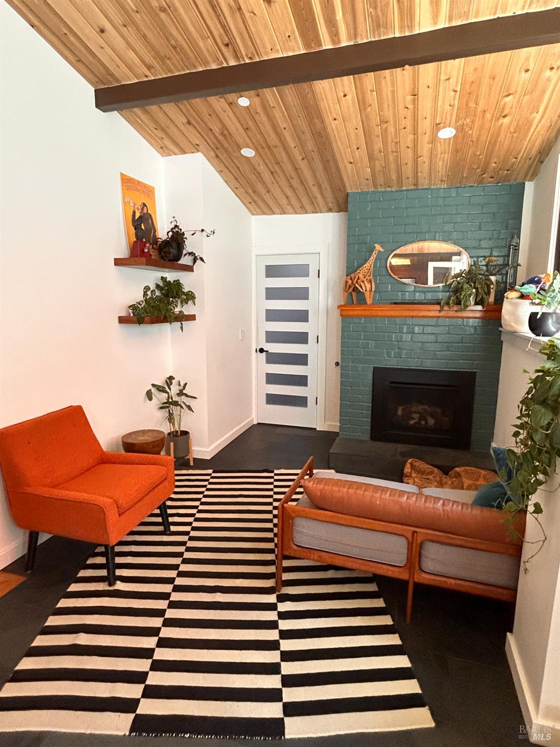 Detail Gallery Image 5 of 15 For 221 D St, San Rafael,  CA 94901 - 4 Beds | 3 Baths