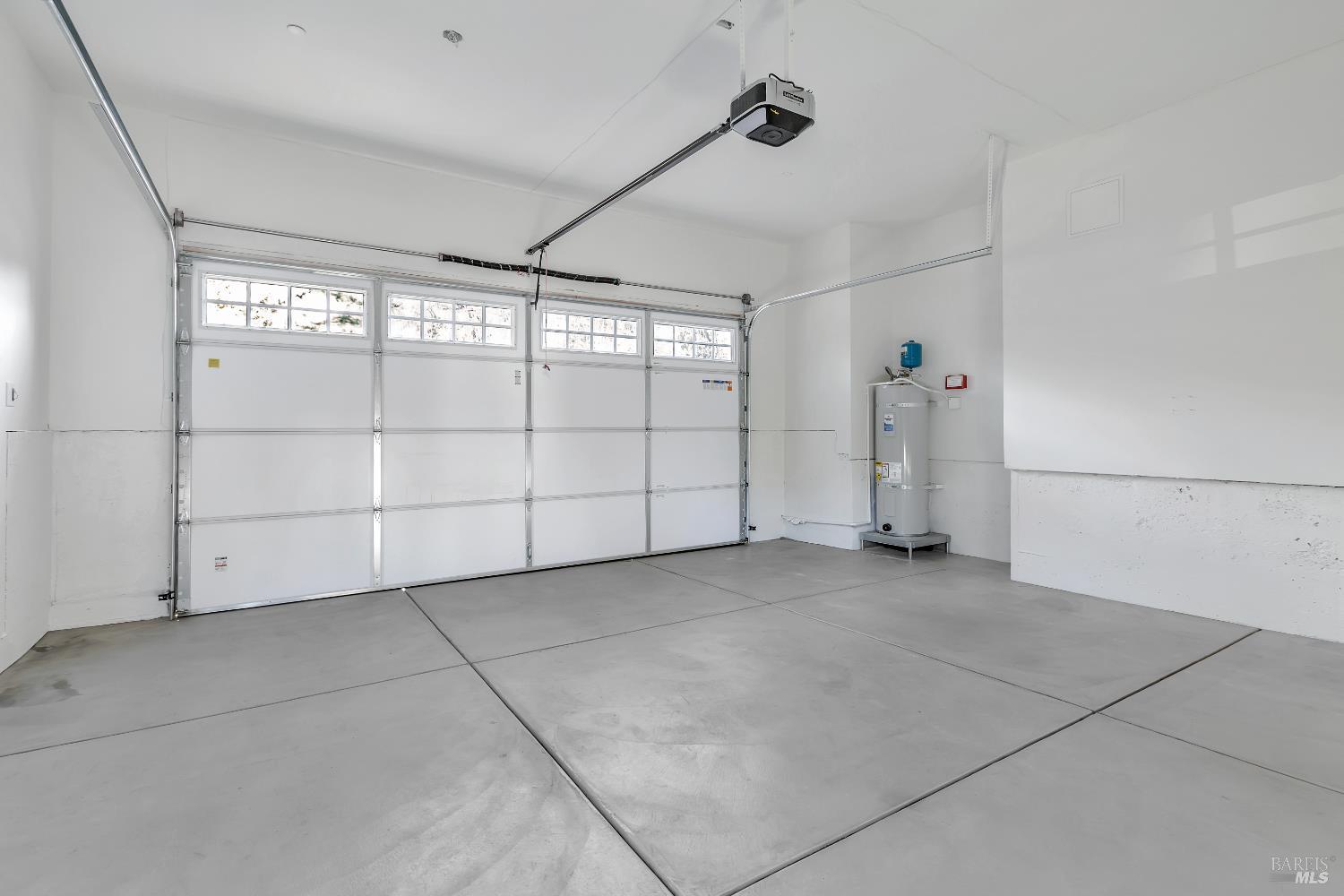 Detail Gallery Image 49 of 61 For 22 Cedar Ave, Kentfield,  CA 94904 - 5 Beds | 5 Baths