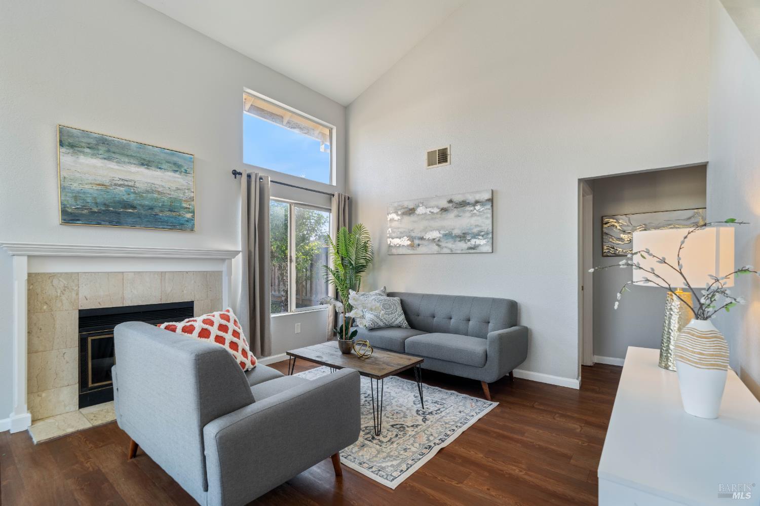 Detail Gallery Image 17 of 44 For 272 Mica Dr, Vallejo,  CA 94589 - 4 Beds | 2/1 Baths