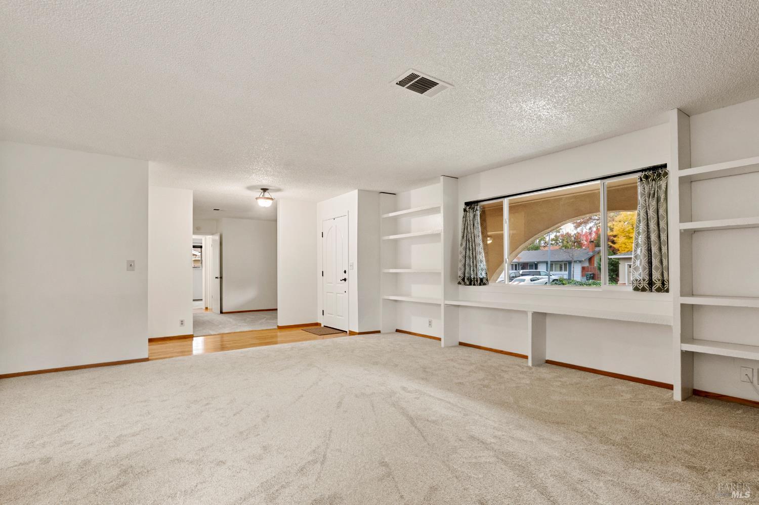 Detail Gallery Image 9 of 52 For 654 Corte Seville Unkn, Vacaville,  CA 95688 - 3 Beds | 2 Baths