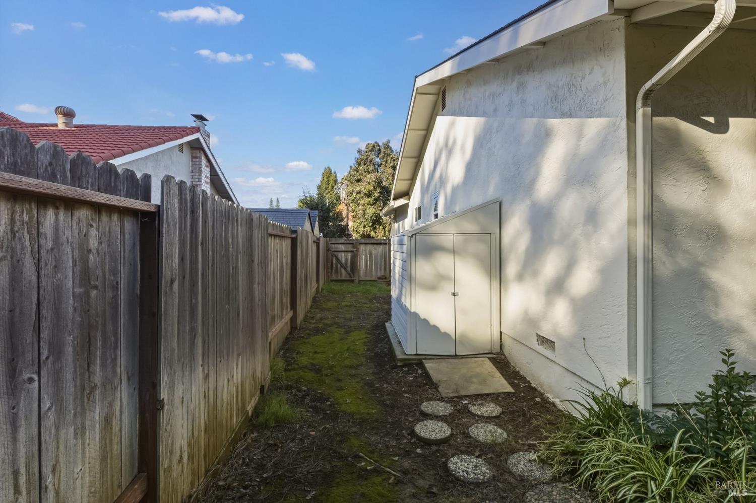 Detail Gallery Image 28 of 36 For 729 Brookside Dr, Vacaville,  CA 95688 - 3 Beds | 2 Baths