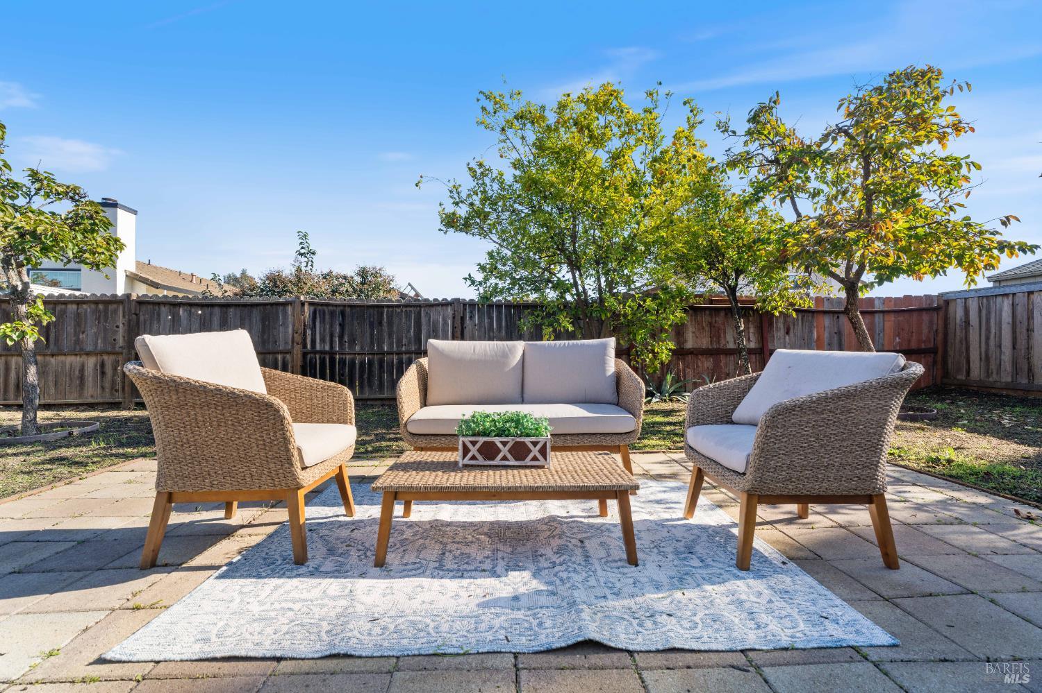 Detail Gallery Image 35 of 44 For 272 Mica Dr, Vallejo,  CA 94589 - 4 Beds | 2/1 Baths