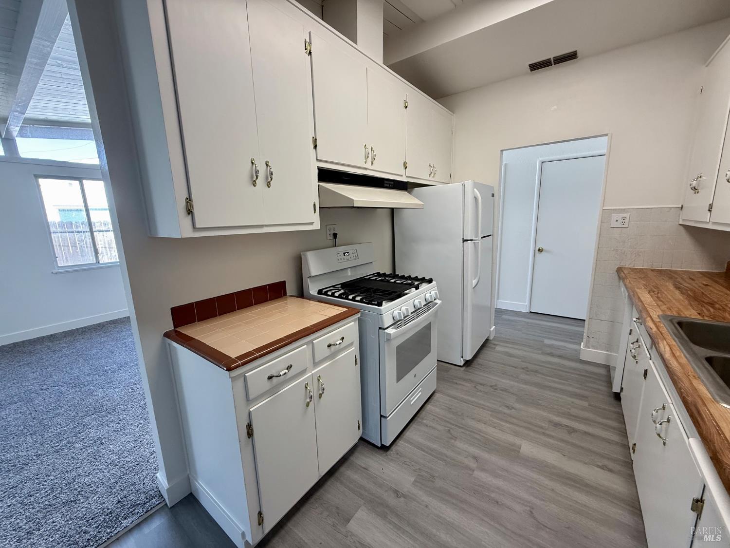 Detail Gallery Image 8 of 24 For 240 S 7th St, Dixon,  CA 95620 - 3 Beds | 2 Baths