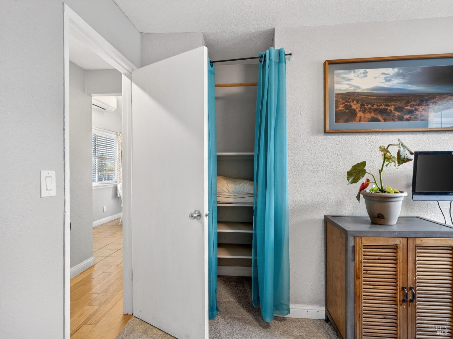 Detail Gallery Image 25 of 43 For 437 Korbel Pl, Santa Rosa,  CA 95409 - 4 Beds | 2 Baths