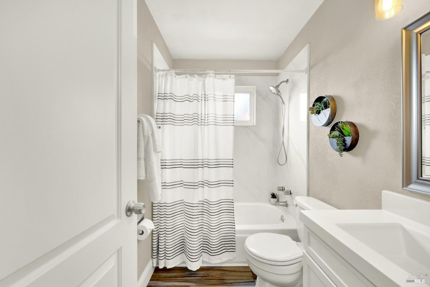 Detail Gallery Image 9 of 11 For 314 Tulip St, Fairfield,  CA 94533 - 3 Beds | 2 Baths