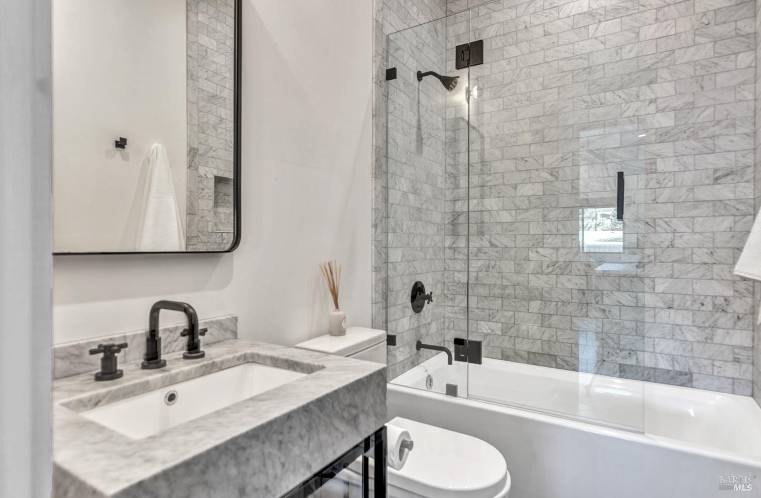 Detail Gallery Image 24 of 53 For 496 Raymond Dr, Benicia,  CA 94510 - 3 Beds | 2 Baths