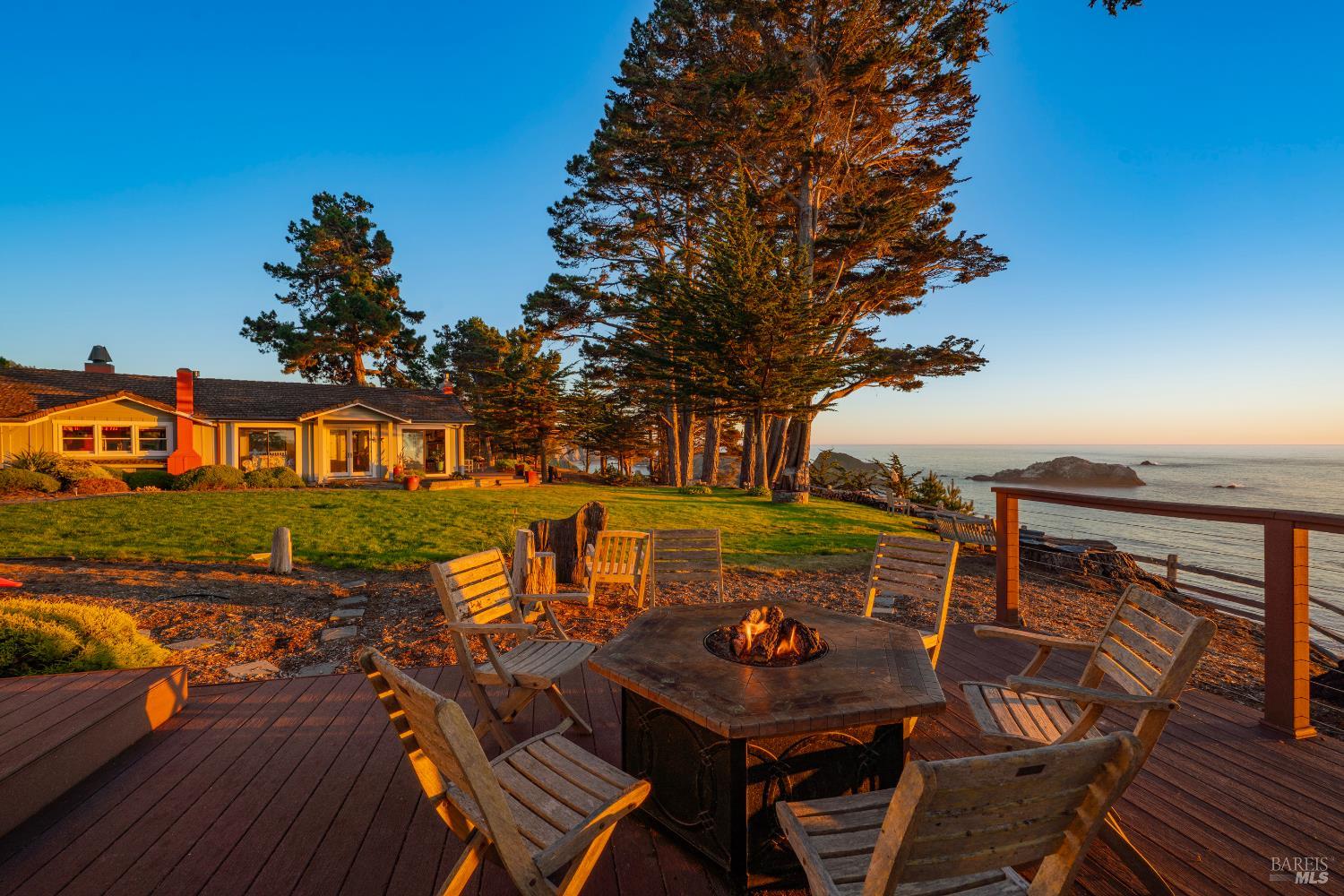 Detail Gallery Image 4 of 77 For 5420 S Highway 1 Unkn, Elk,  CA 95432 - 2 Beds | 3 Baths