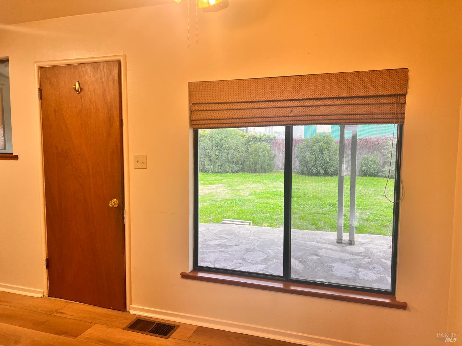 Detail Gallery Image 10 of 29 For 269 Crescent Dr, Rio Vista,  CA 94571 - 3 Beds | 1/1 Baths