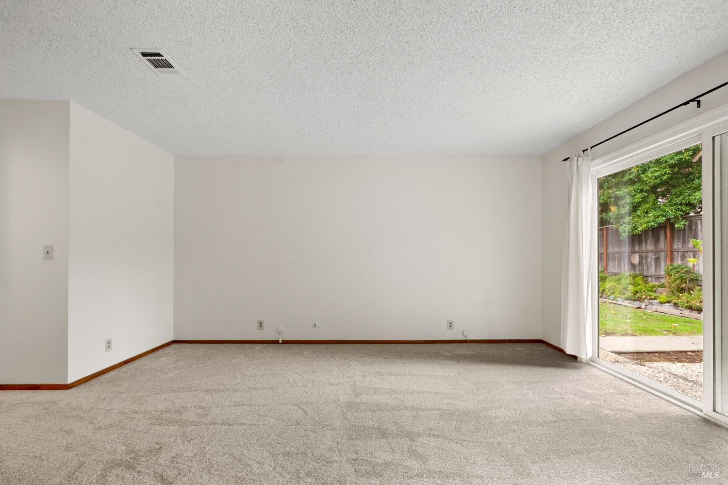 Detail Gallery Image 36 of 52 For 654 Corte Seville Unkn, Vacaville,  CA 95688 - 3 Beds | 2 Baths