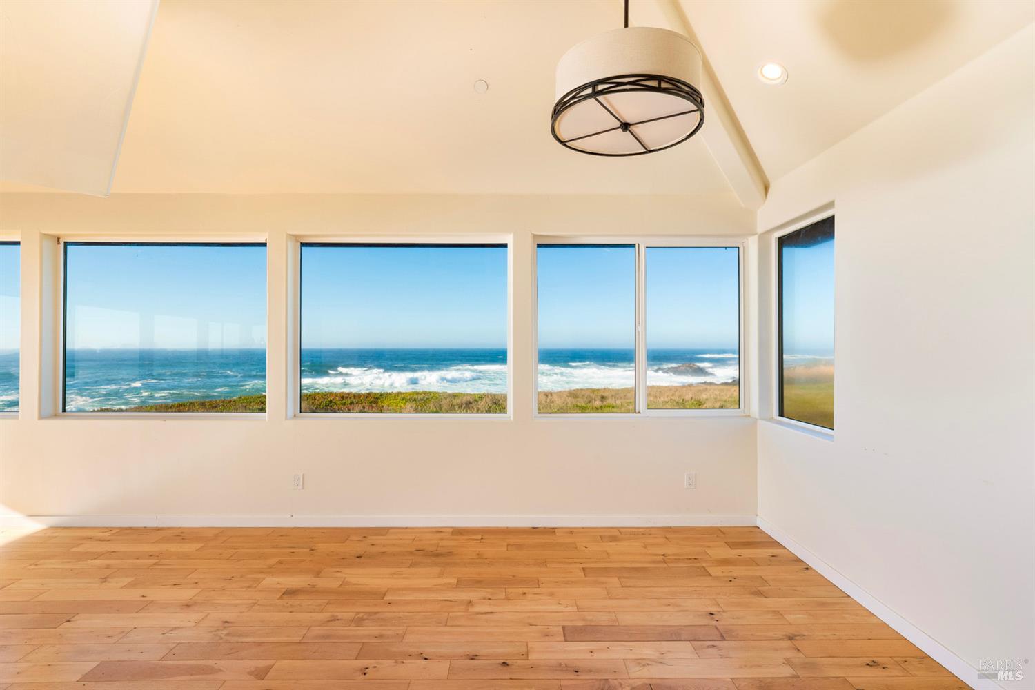 Detail Gallery Image 10 of 63 For 45525 S Caspar Dr, Mendocino,  CA 95460 - 1 Beds | 2 Baths