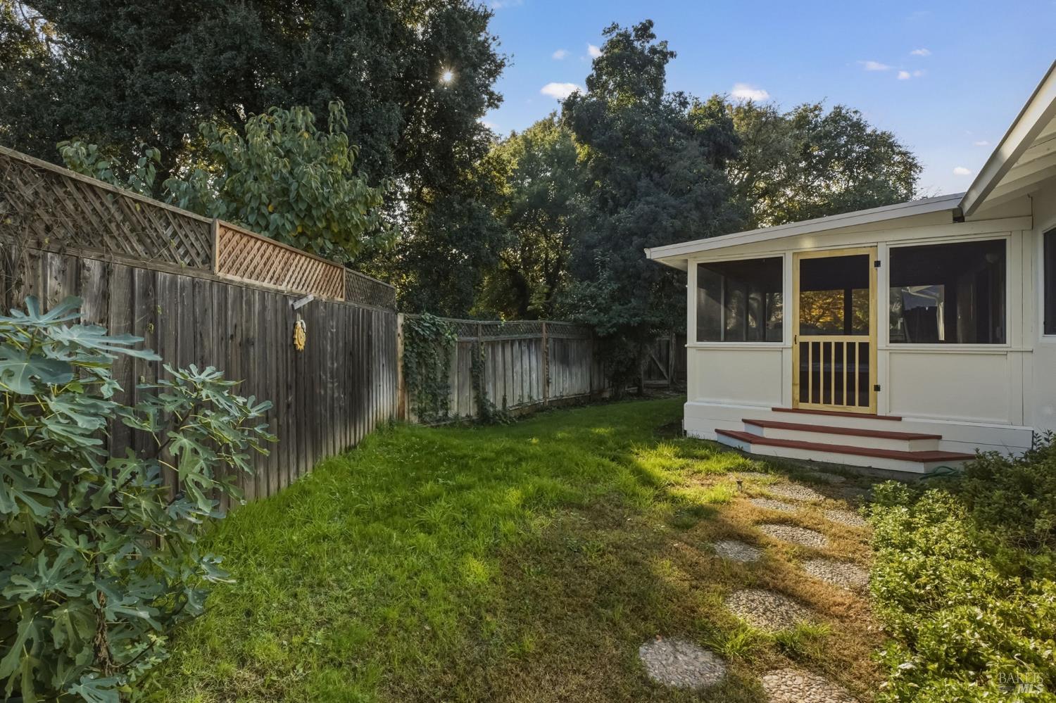 Detail Gallery Image 26 of 36 For 729 Brookside Dr, Vacaville,  CA 95688 - 3 Beds | 2 Baths