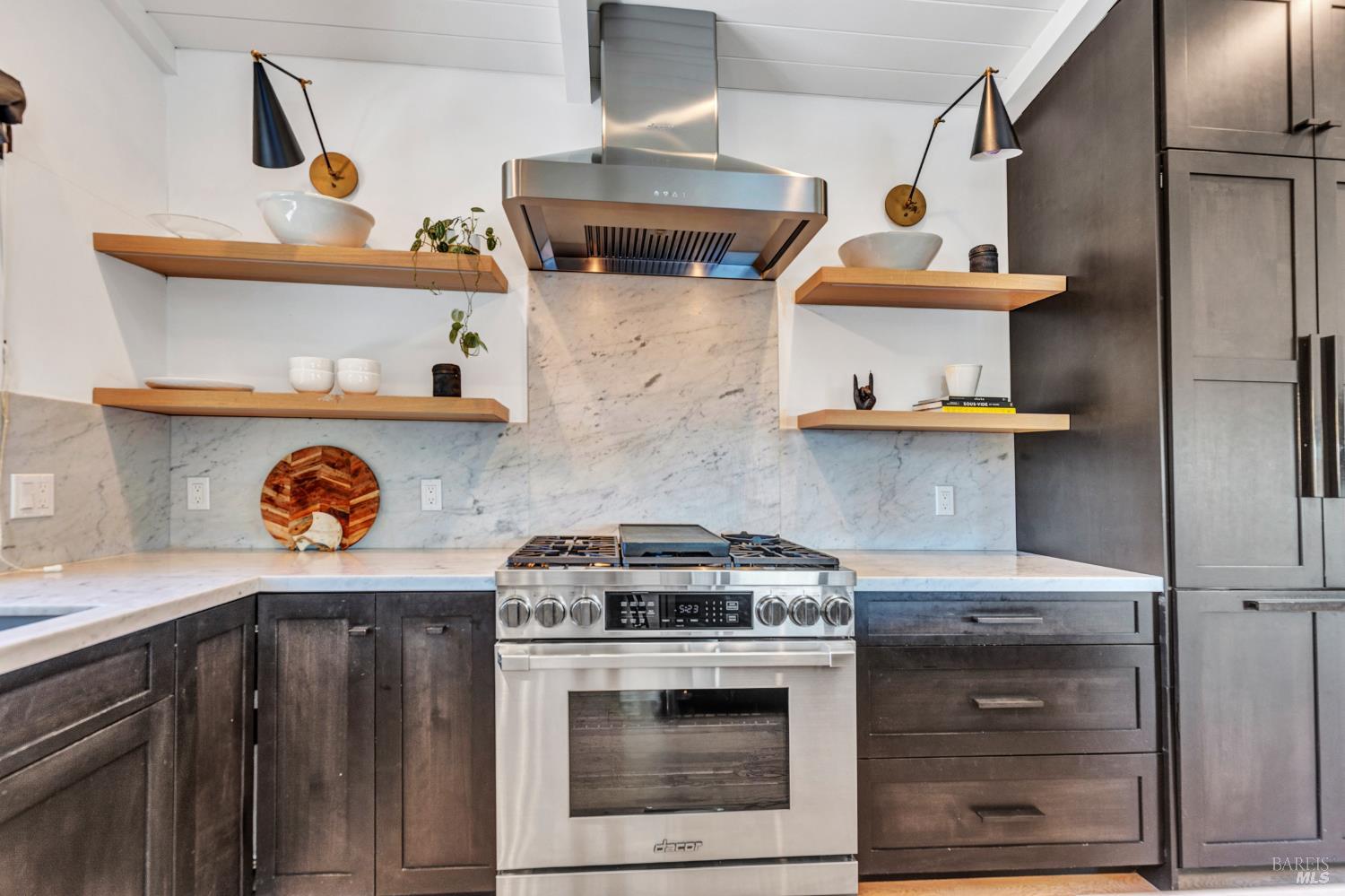 Detail Gallery Image 6 of 53 For 496 Raymond Dr, Benicia,  CA 94510 - 3 Beds | 2 Baths