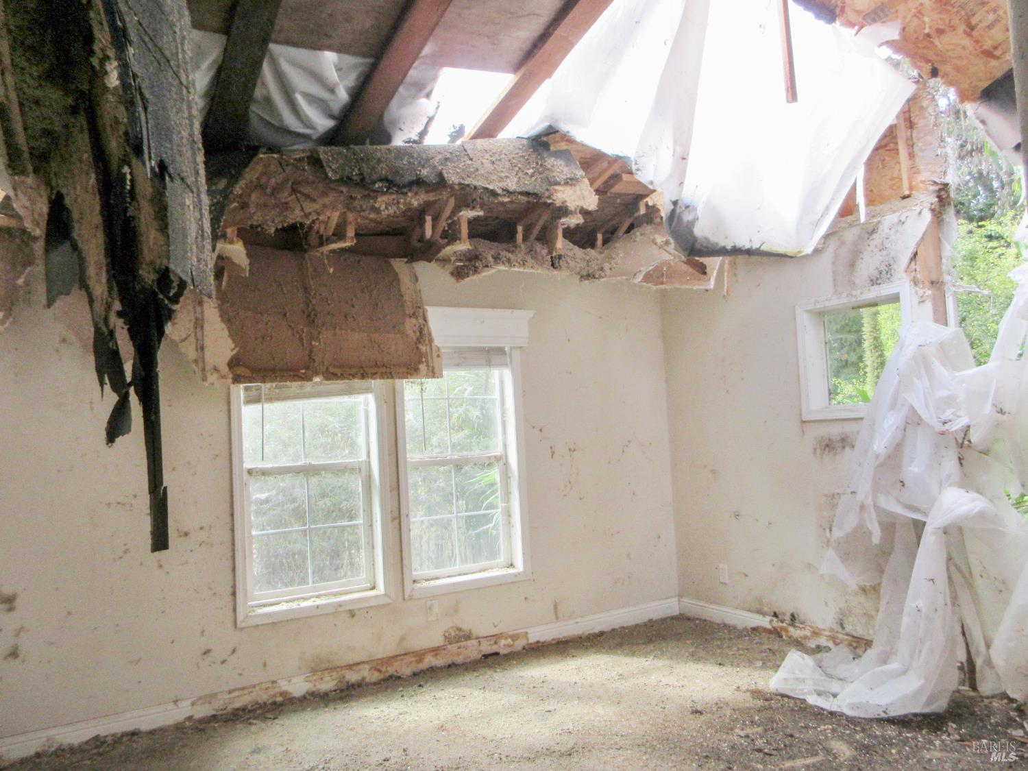 Detail Gallery Image 16 of 22 For 27832 N Highway 1 Hwy, Fort Bragg,  CA 95437 - 3 Beds | 2 Baths