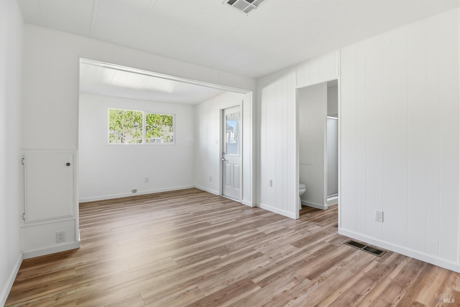 Detail Gallery Image 16 of 22 For 93 W Napa Dr, Petaluma,  CA 94954 - 2 Beds | 2 Baths