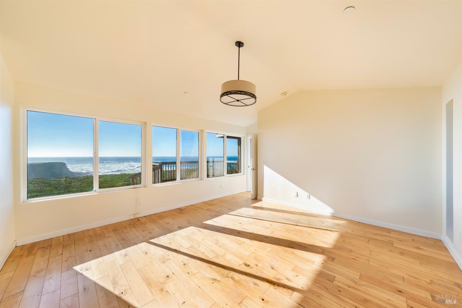 Detail Gallery Image 27 of 63 For 45525 S Caspar Dr, Mendocino,  CA 95460 - 1 Beds | 2 Baths