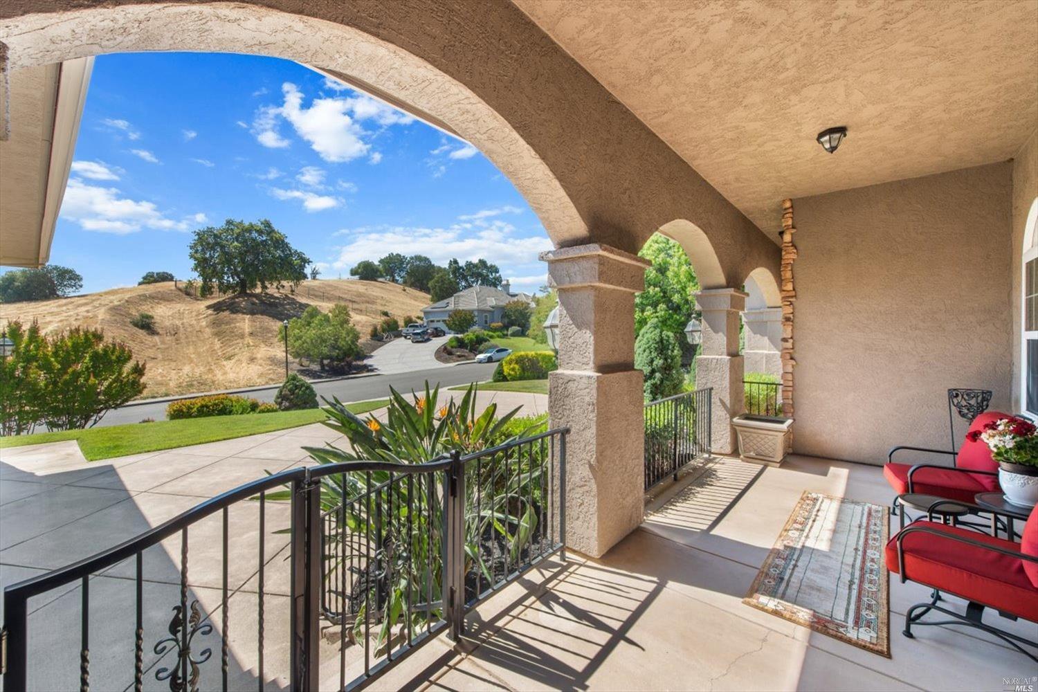 Detail Gallery Image 13 of 78 For 6041 N Vine St, Vacaville,  CA 95688 - 4 Beds | 2/1 Baths