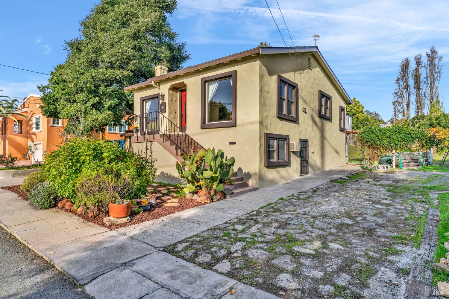 Detail Gallery Image 3 of 43 For 8 Santa Paula Way, Vallejo,  CA 94590 - 2 Beds | 1 Baths