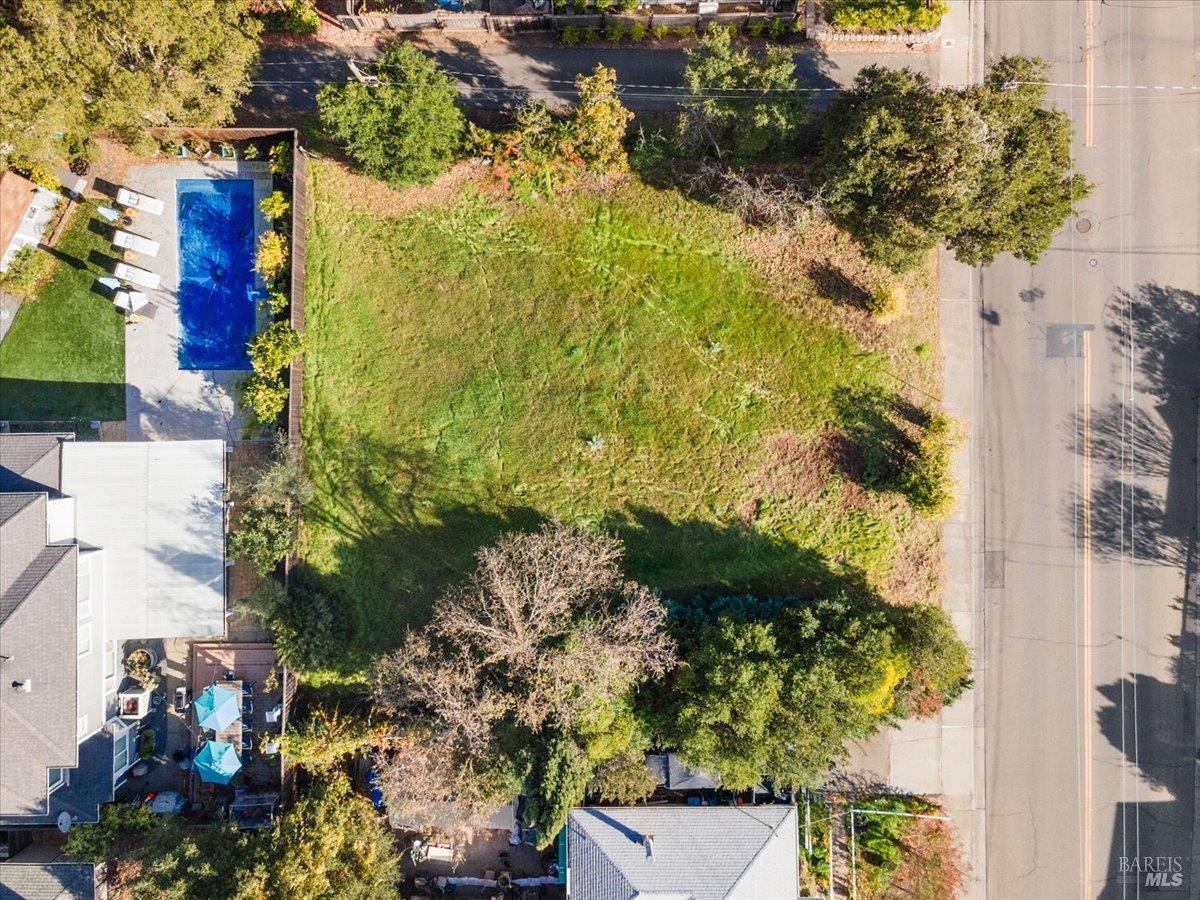 Detail Gallery Image 14 of 19 For 119 Powell Ave, Healdsburg,  CA 95448 - – Beds | – Baths