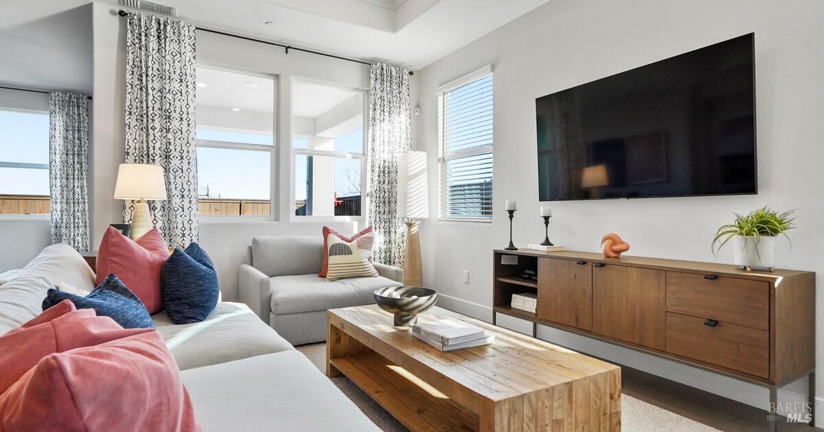 Detail Gallery Image 11 of 24 For 330 Fable Ct, Dixon,  CA 95620 - 2 Beds | 2 Baths