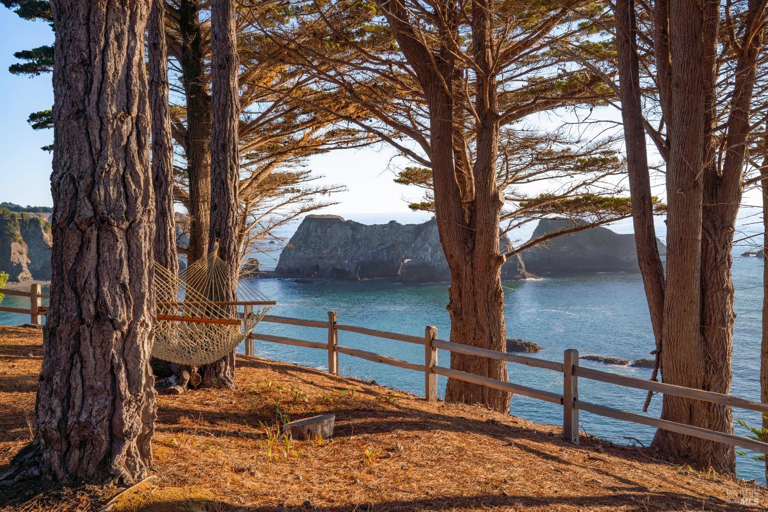 Detail Gallery Image 39 of 77 For 5420 S Highway 1 Unkn, Elk,  CA 95432 - 2 Beds | 3 Baths