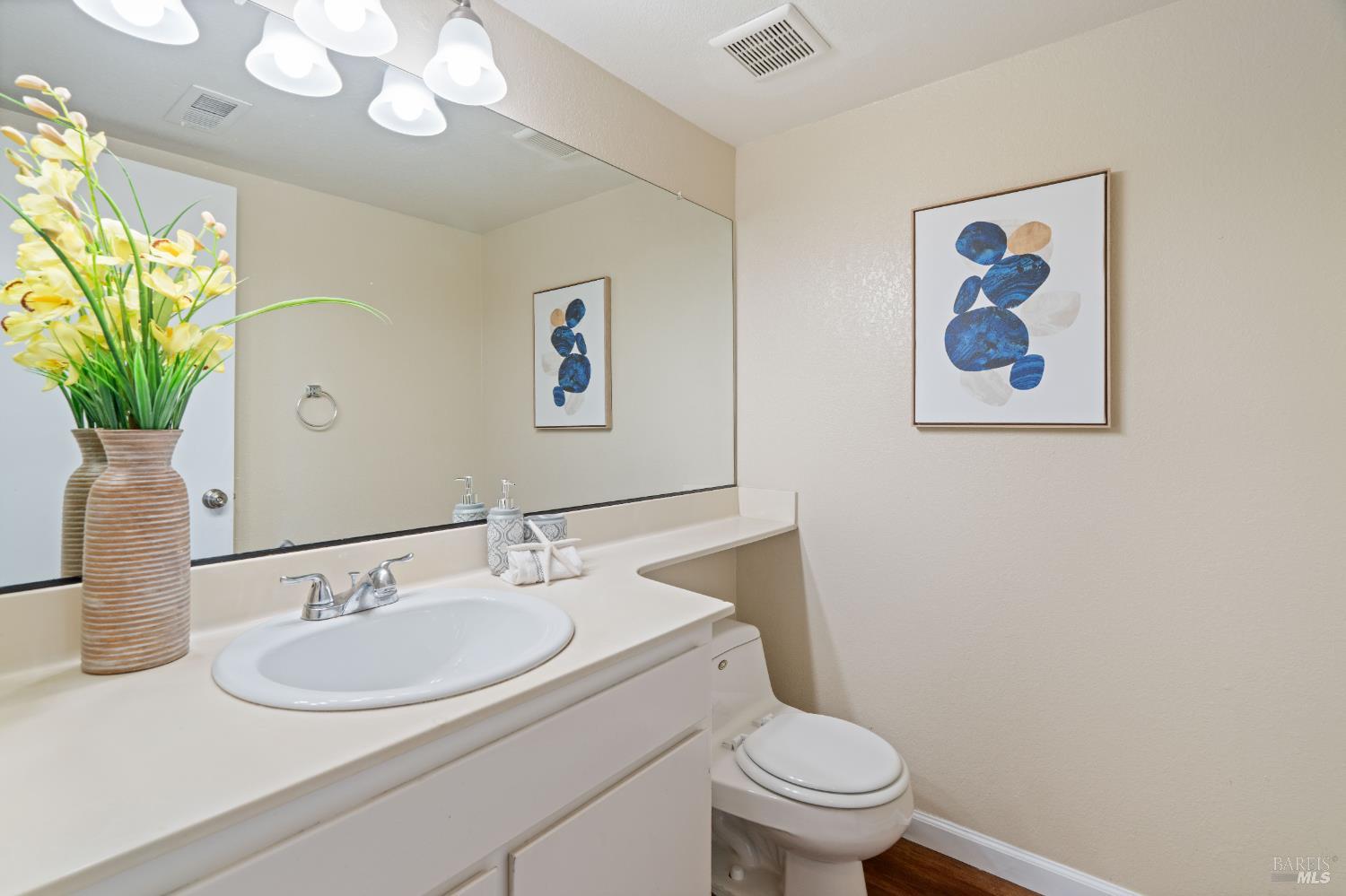Detail Gallery Image 21 of 44 For 272 Mica Dr, Vallejo,  CA 94589 - 4 Beds | 2/1 Baths