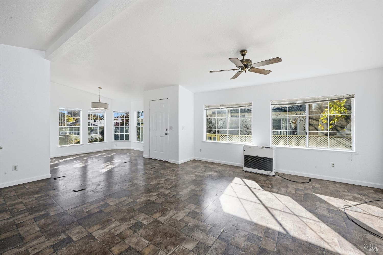 Detail Gallery Image 4 of 35 For 6763 Collier Ave 10, Upper Lake,  CA 95485 - 2 Beds | 2 Baths