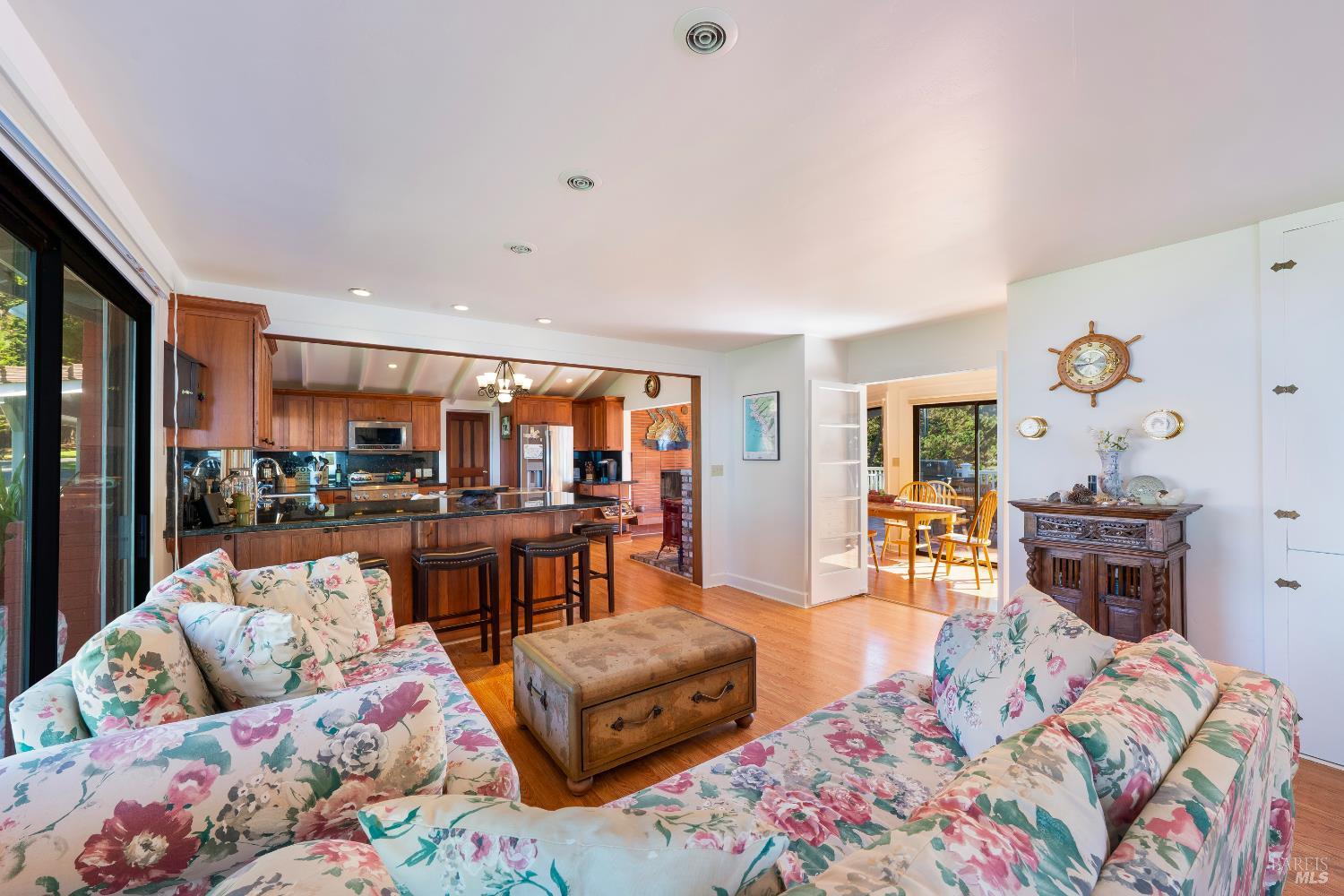 Detail Gallery Image 48 of 77 For 5420 S Highway 1 Unkn, Elk,  CA 95432 - 2 Beds | 3 Baths