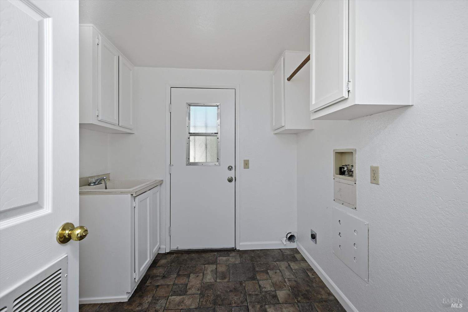 Detail Gallery Image 7 of 35 For 6763 Collier Ave 10, Upper Lake,  CA 95485 - 2 Beds | 2 Baths