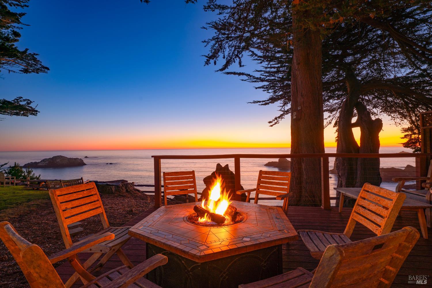 Detail Gallery Image 3 of 77 For 5420 S Highway 1 Unkn, Elk,  CA 95432 - 2 Beds | 3 Baths