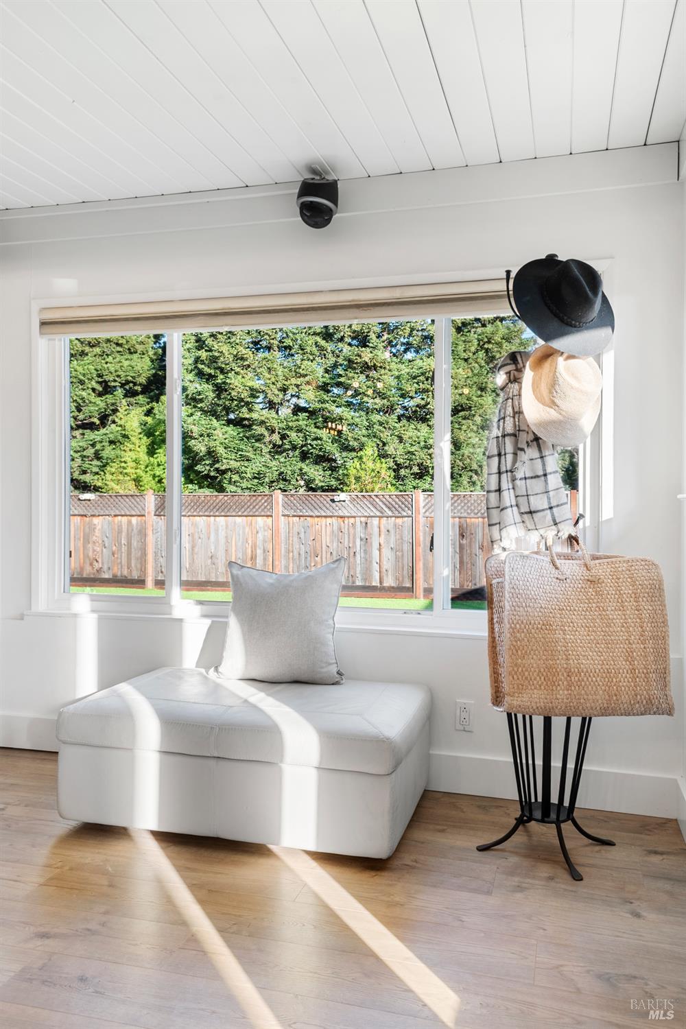 Detail Gallery Image 16 of 85 For 2159 Penny Ln, Napa,  CA 94559 - 5 Beds | 3/1 Baths