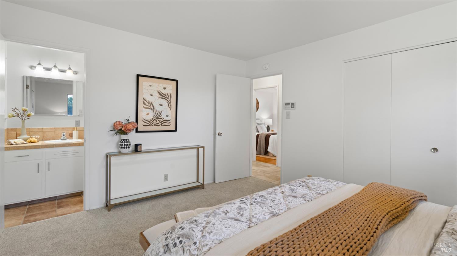 Detail Gallery Image 15 of 40 For 716 Elm Dr, Petaluma,  CA 94952 - 3 Beds | 2 Baths