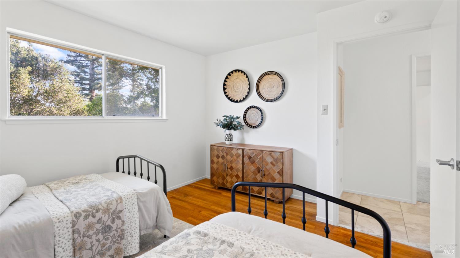 Detail Gallery Image 13 of 40 For 716 Elm Dr, Petaluma,  CA 94952 - 3 Beds | 2 Baths