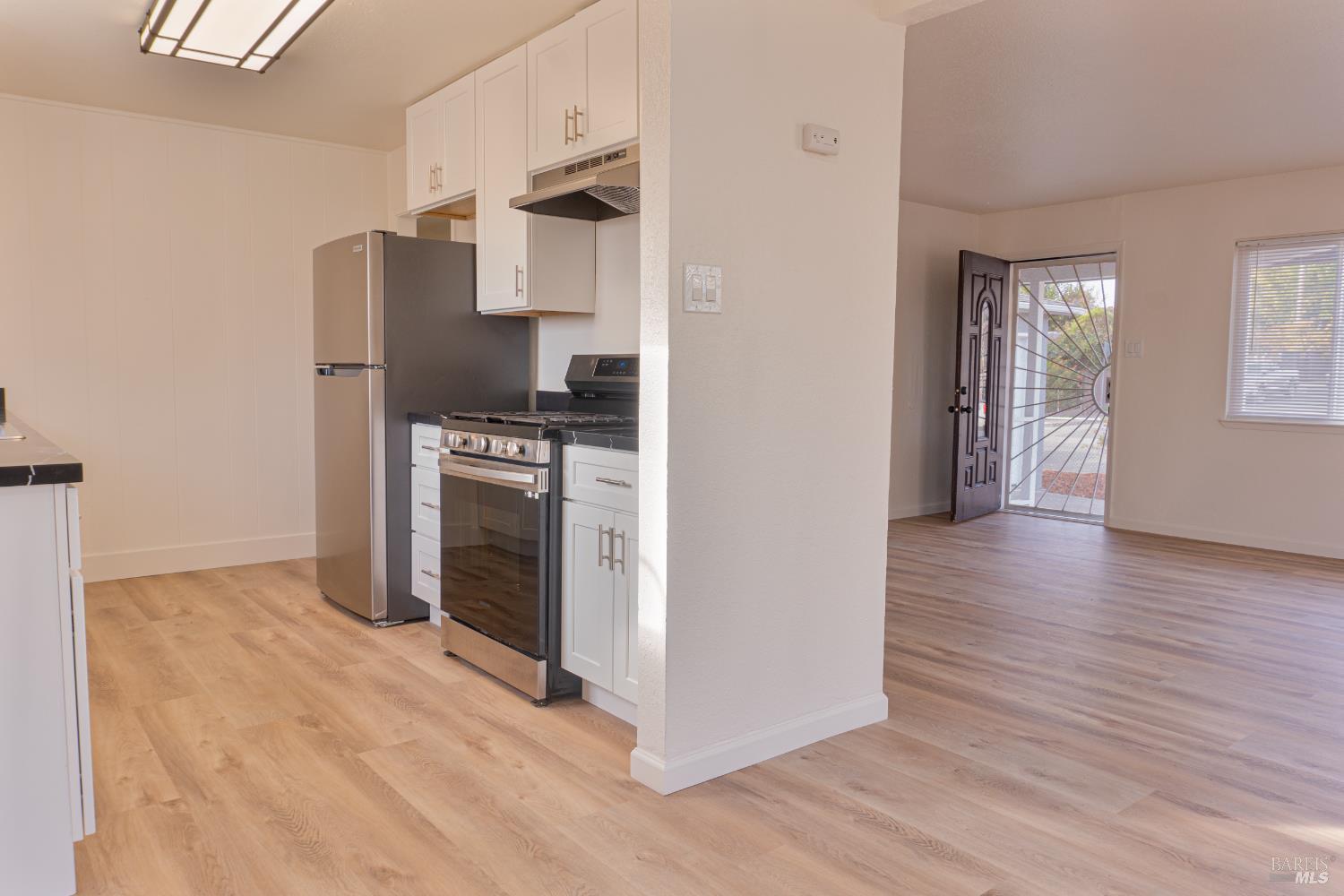 Detail Gallery Image 7 of 27 For 501 Mark Ave, Vallejo,  CA 94589 - 3 Beds | 2 Baths