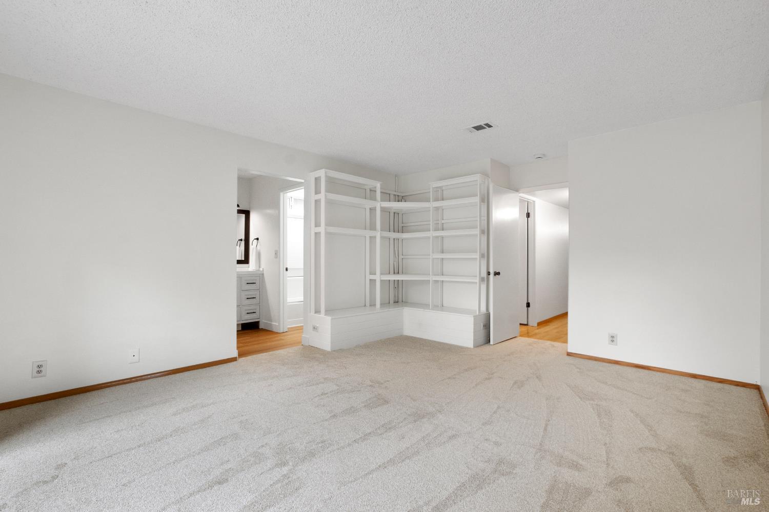 Detail Gallery Image 33 of 52 For 654 Corte Seville Unkn, Vacaville,  CA 95688 - 3 Beds | 2 Baths