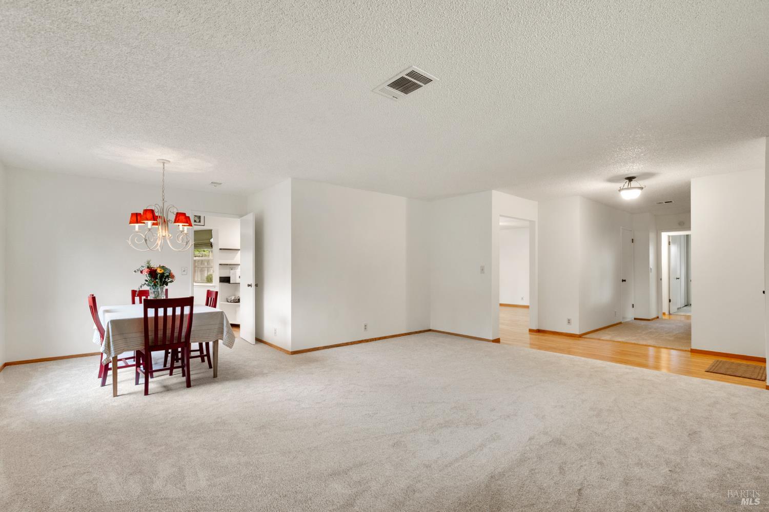 Detail Gallery Image 14 of 52 For 654 Corte Seville Unkn, Vacaville,  CA 95688 - 3 Beds | 2 Baths