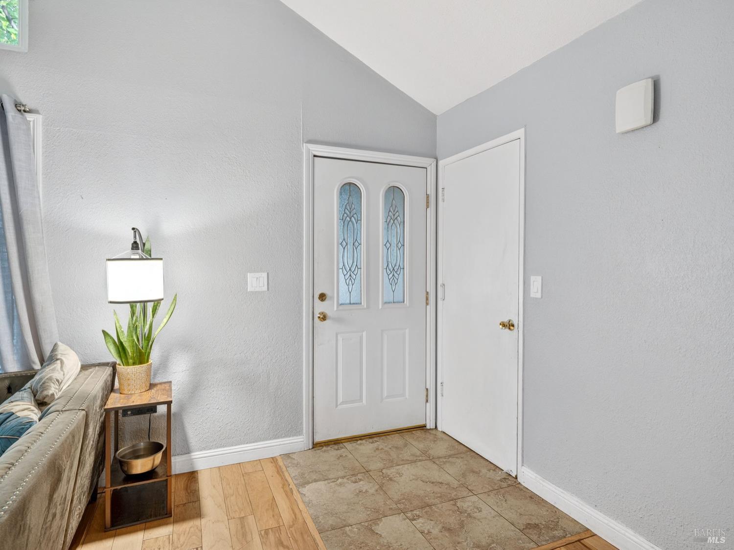 Detail Gallery Image 5 of 43 For 437 Korbel Pl, Santa Rosa,  CA 95409 - 4 Beds | 2 Baths